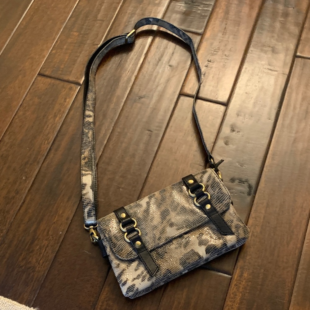 Elegant Camouflage Crossbody Bag